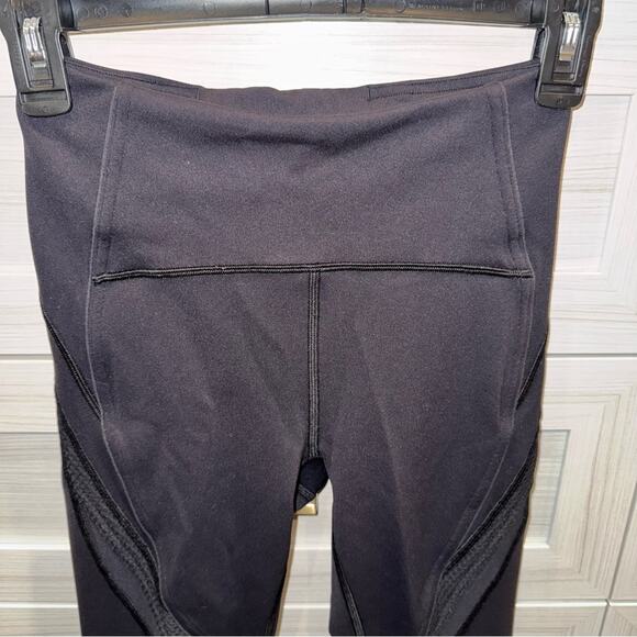 Lululemon Bootcamp Ready Tight 25"
Black 4 - Picture 9 of 14